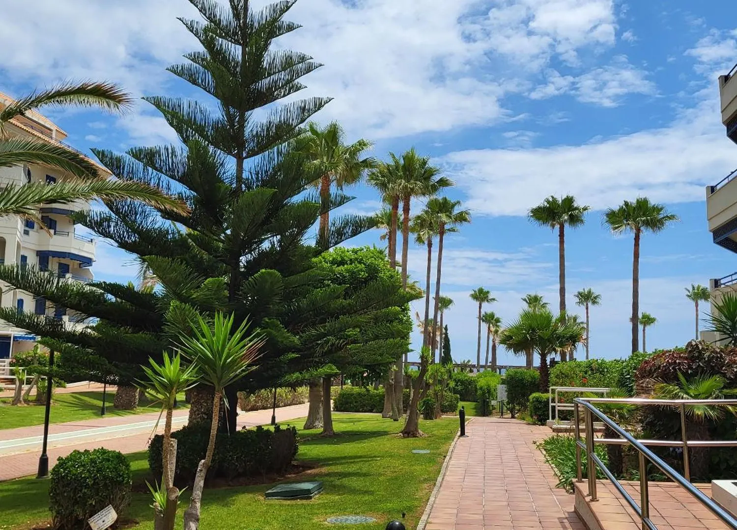 Beachfront 3 Bed Apt Сан-Луис-де-Сабинильяс 0*,  Испания